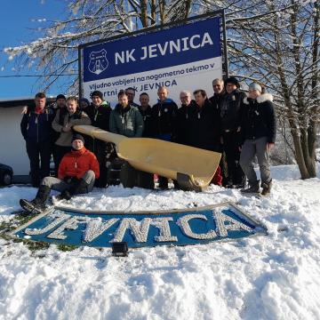 Slika: pohodniki v Jevnici